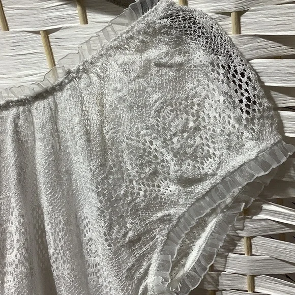 Dress Barn White Crochet Scoop Neck Tunic - Picture 4 of 4